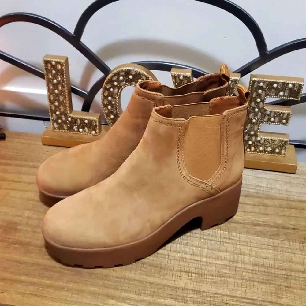 ZODIAC Women's Leather Tavi Ankle Chunky Lug Boot Latte, Sz 9.5, Euro Boho